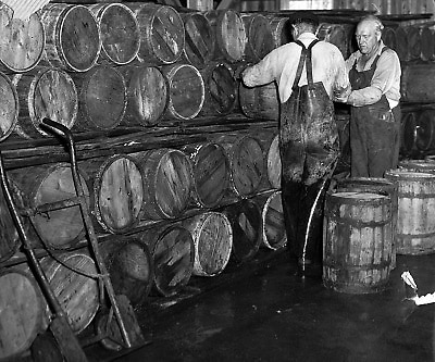 Ett lager av liggande tunnor