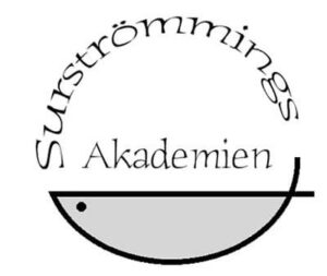 Bilden visar Surströmmingsakademiens logga som består av en stiliserad fisk och akademiens namn